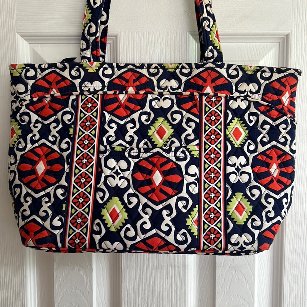 Vera Bradley Mandy Shoulder Bag in Sun Valley